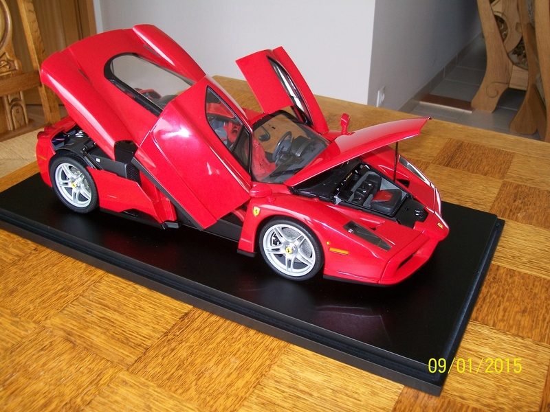Enzo Ferrari [Altaya 1/10°] de pat59 100_4424
