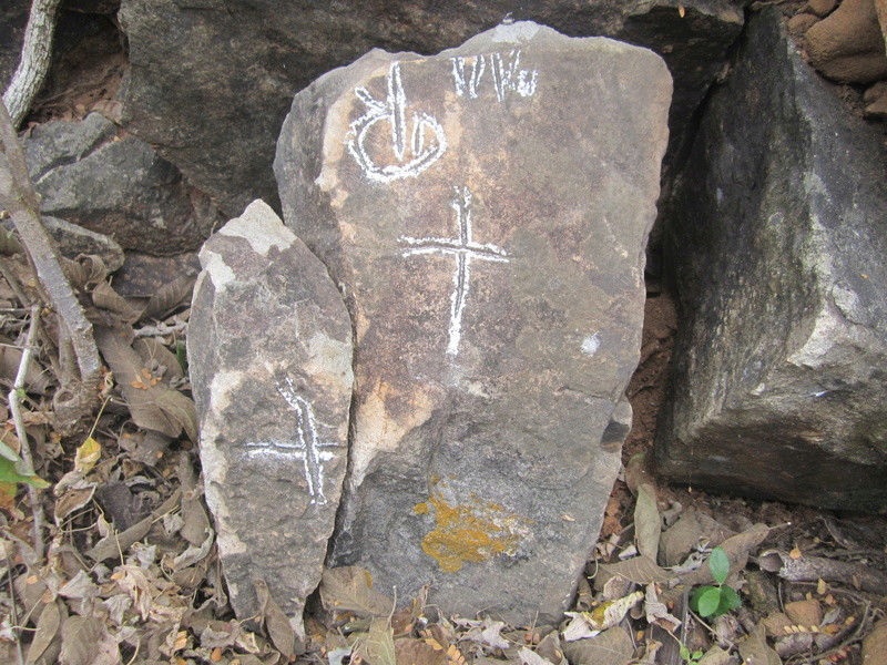 Ayuda para interpretar simbolos en roca Img_1110