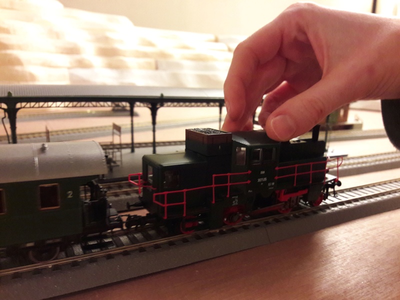 Roco 73211 : léger appui sur la locomotive pour la faire démarrer ? A10