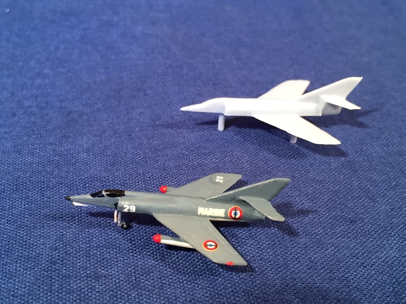 Porte-avions nucléaire R91 CHARLES DE GAULLE Réf 81072 Se110