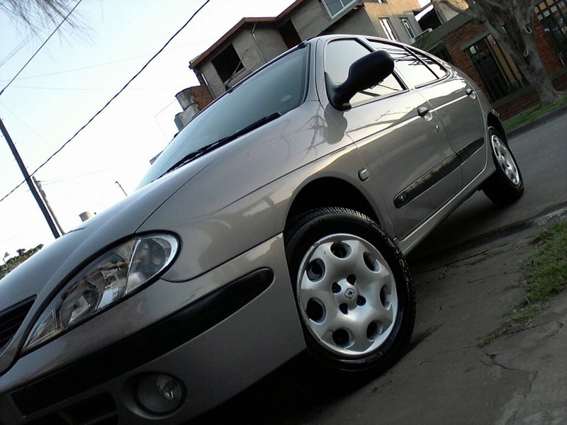 Show your regular car - Page 2 Megane10