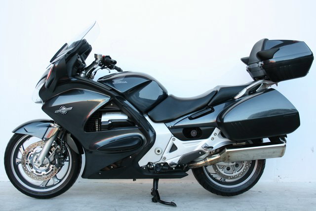 Se vende Paneuropean ST 1300 ABS 31460036