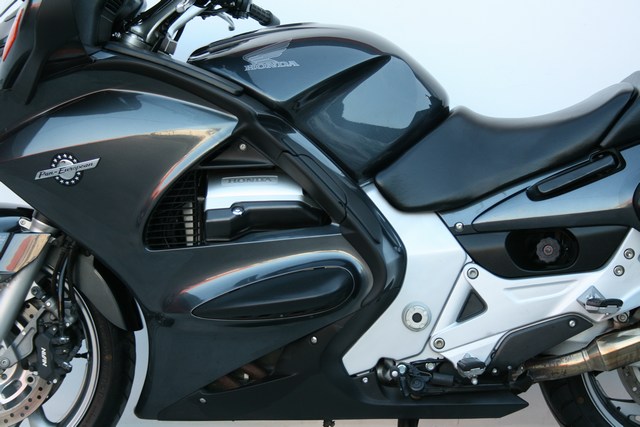 Se vende Paneuropean ST 1300 ABS 31460037