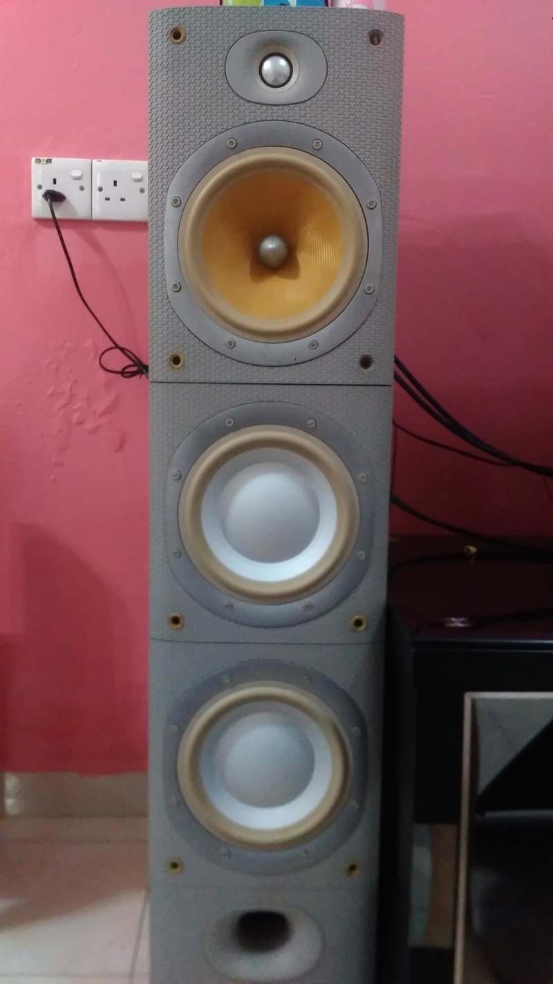 Bowers and wilkins DM604 S3 floorstanding speaker
