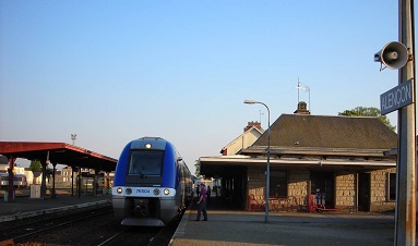 Alençon. Le collectif de défense des axes ferroviaires en gare, dimanche Df56b210