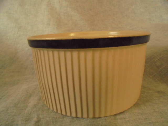 bowl - Richmond Stoneware - Casserole dish Dsc02916