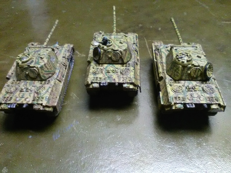 Three Panthers Img_2012