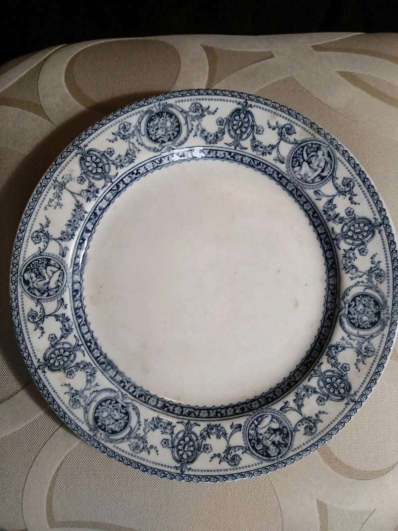 ID of plate marked DOULTON BURSLEM Doulto14
