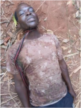 40-yr-old man, Kenneth Ugwuattama, commits suicide in Enugu State (graphic photos) Sui210