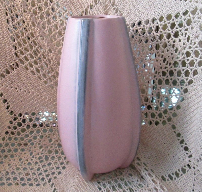 Pink and Gray Matte Finish Rocket Vase Pink_r11