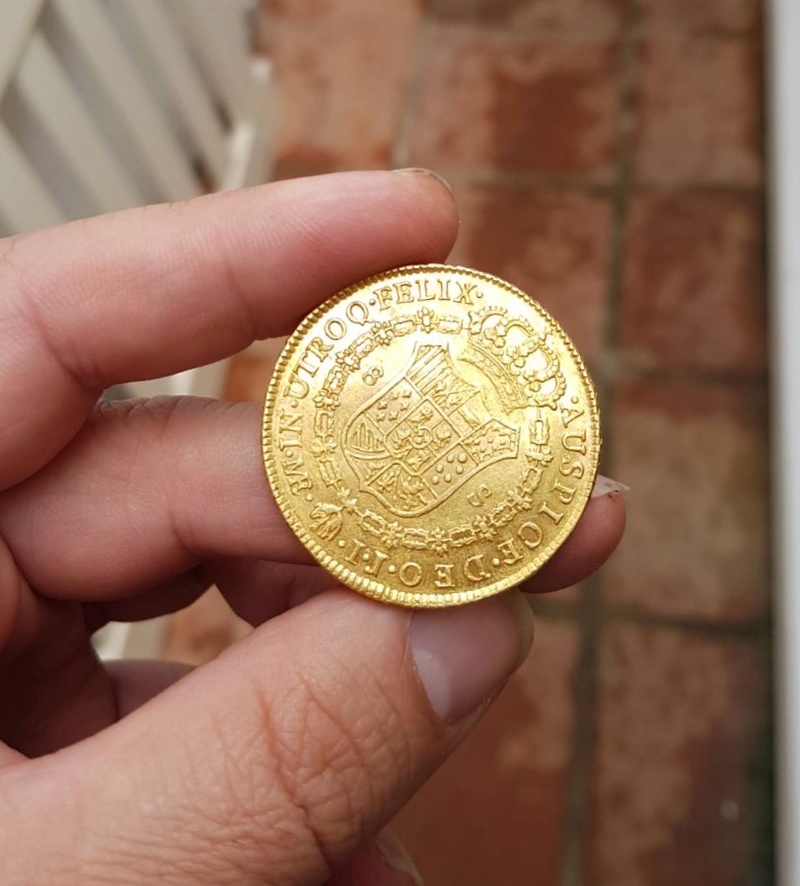 Moneda de 8 escudos de Carlos III 3b18fb10