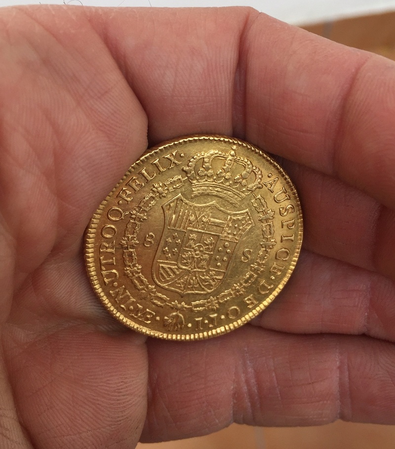 Moneda de 8 escudos de Carlos III A15e9410