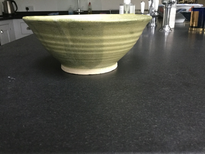 2 unknown bowls, same potter 4cf4e210