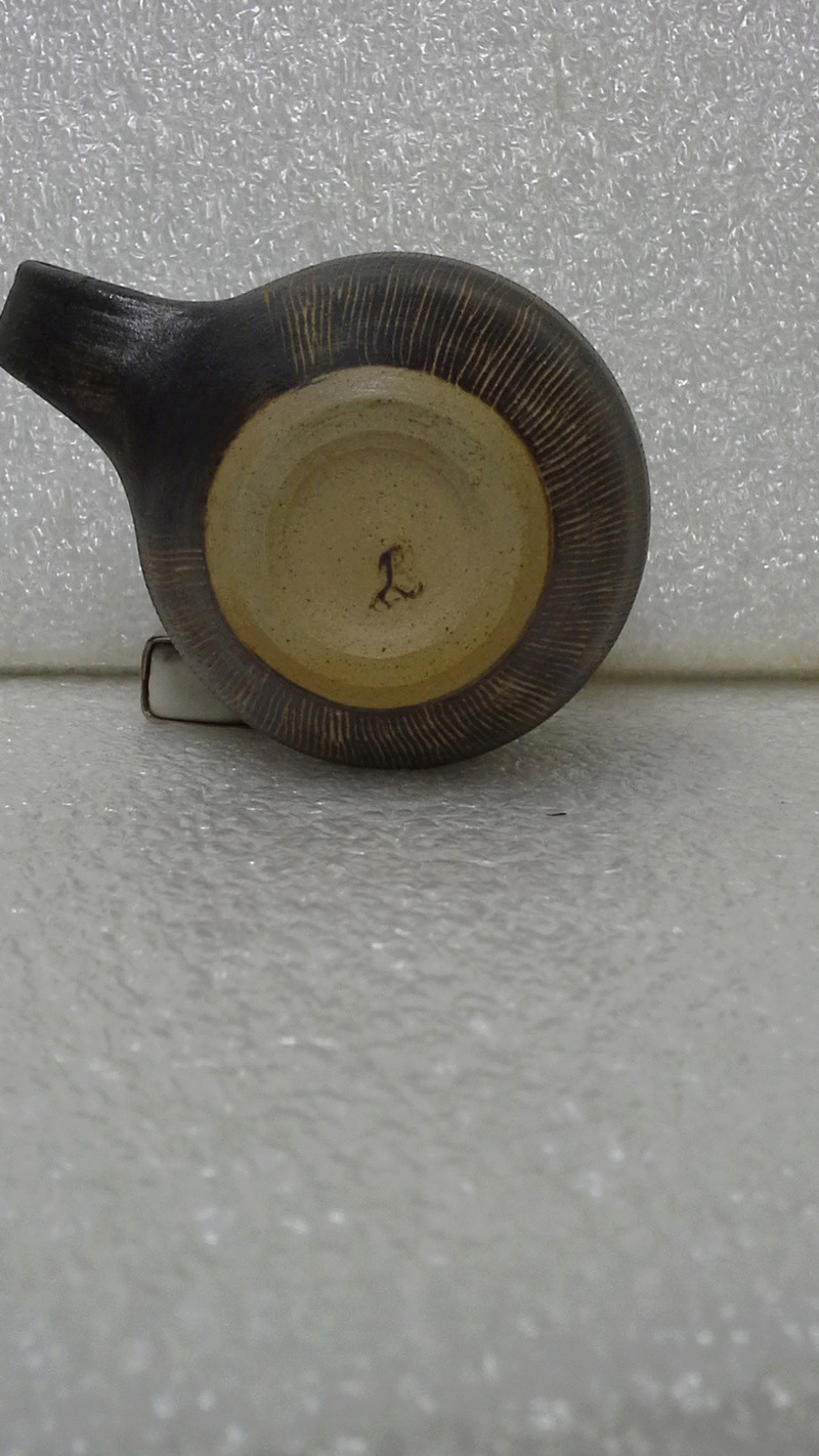Pretty handled mug, help please! 4d624110