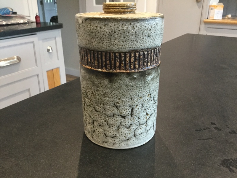 Pot and lid 97e26310