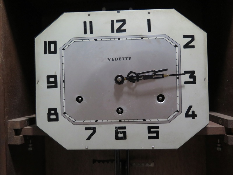 Identification vieille horloge Vedette Img_7714