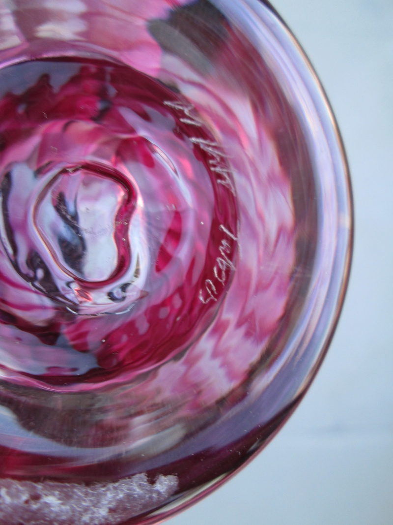 Studio Glass Bowl Signed M Ihtr Tubos? Pink Swirls please help id Img_0822