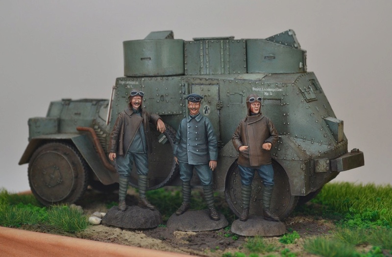 German Armoured Car Polizei Sonderwagen Daimler 1921 with Crew 1/35 Scale German12