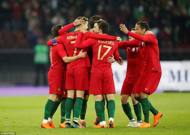 Portugal 2-1 Egypt: Cristiano Ronaldo 2-1 Mohamed Salah 4a7e1b11