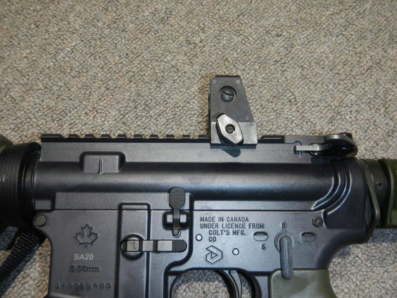 Clone du fusil C7A2 canadien 5,56 mm (Diemaco / Colt Canada) 1410