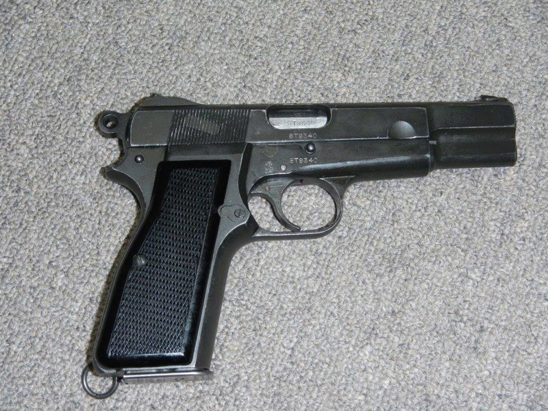Pistolet Browning GP No 2 MK I* de fabrication canadienne 2_copy12