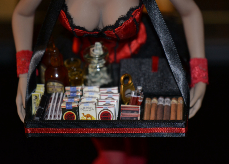 historic - Custom/Kitbash: Cigar (or Cigarette) Girl _dsc2724