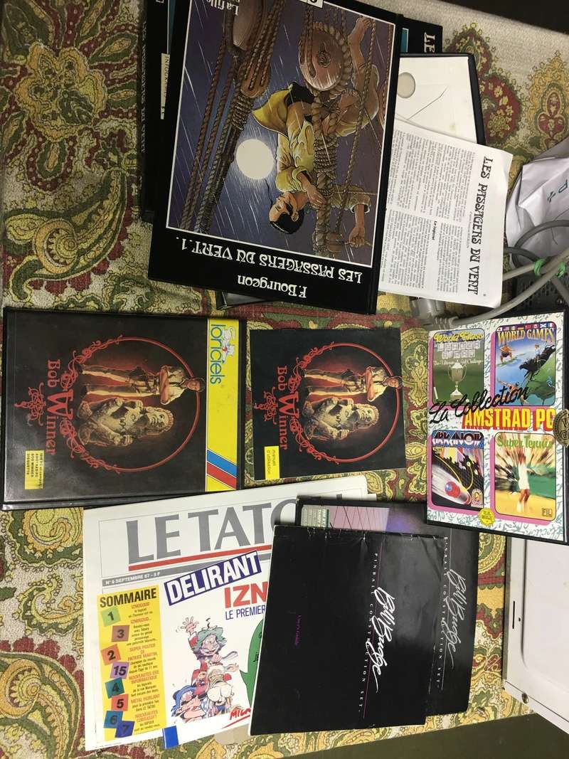 [Estim] lot de boîtes et livre Amstrad 1512 F6798010