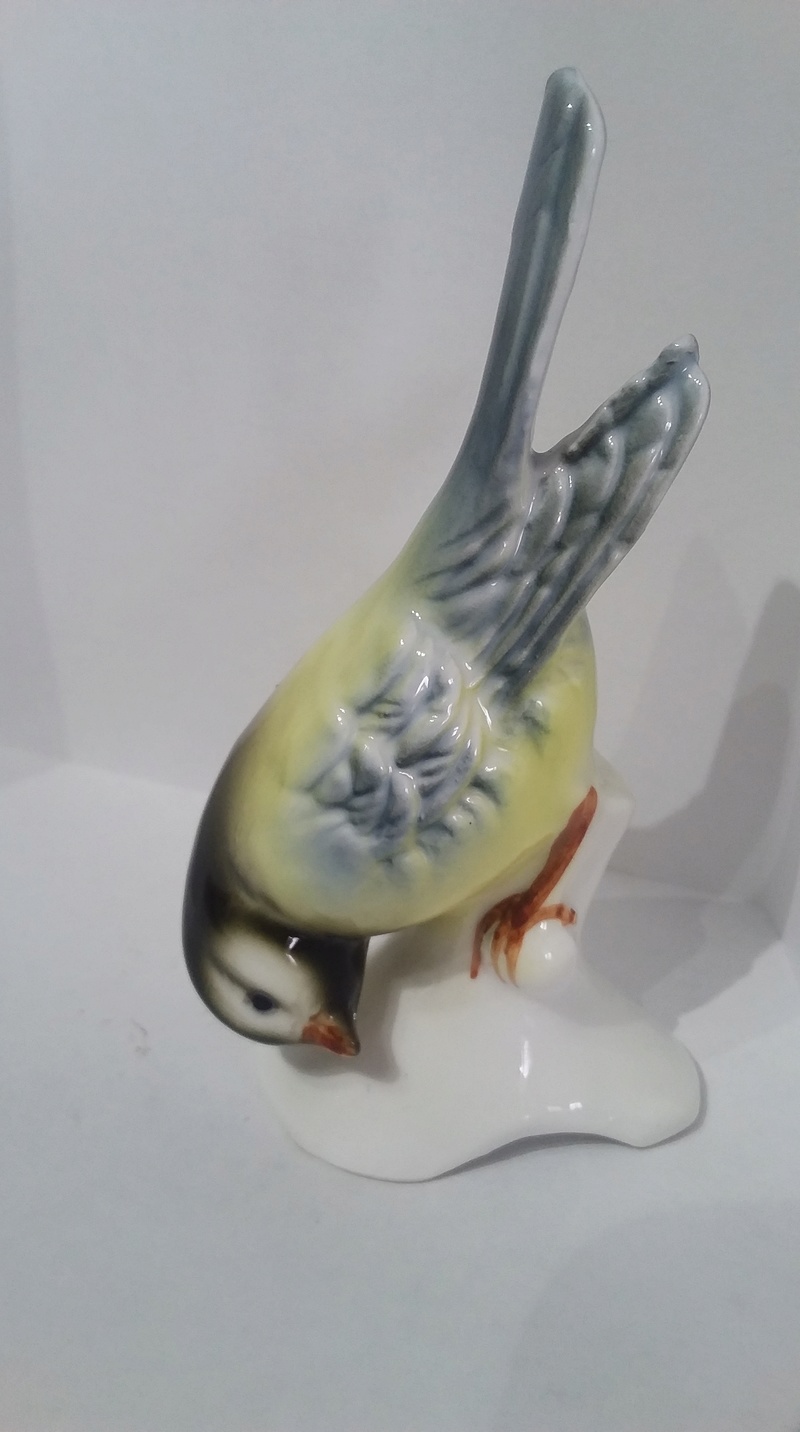 wanting ID on these bird figurines  20180411