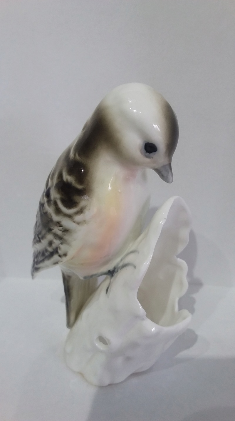 wanting ID on these bird figurines  20180415