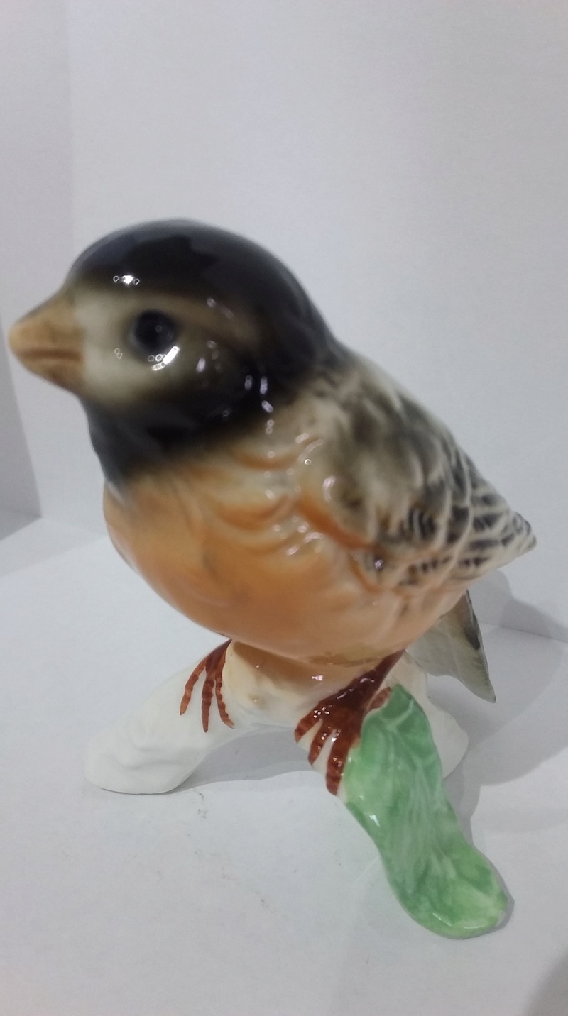 wanting ID on these bird figurines  20180416