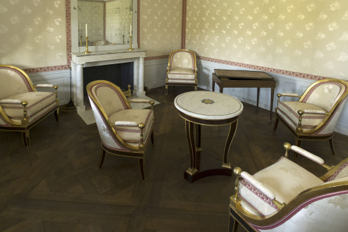 Restauration de la Maison de la Reine au Hameau de Versailles - Mécénat Dior - Page 6 68991710