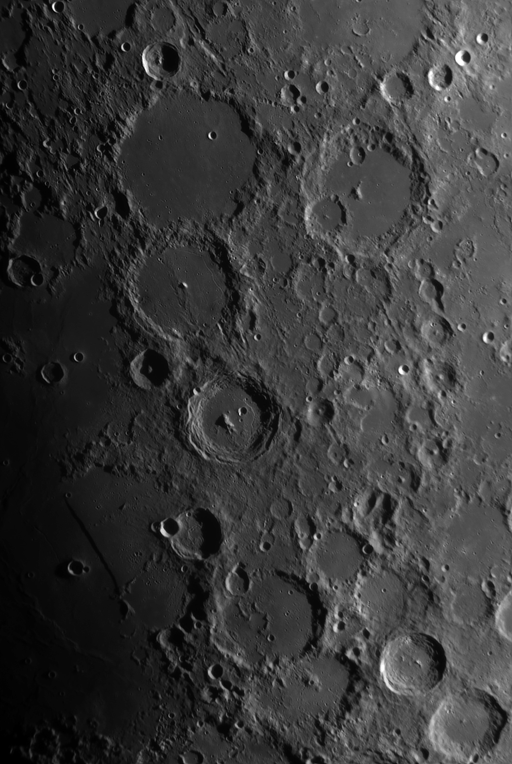 La Lune - Page 15 Pto-2211