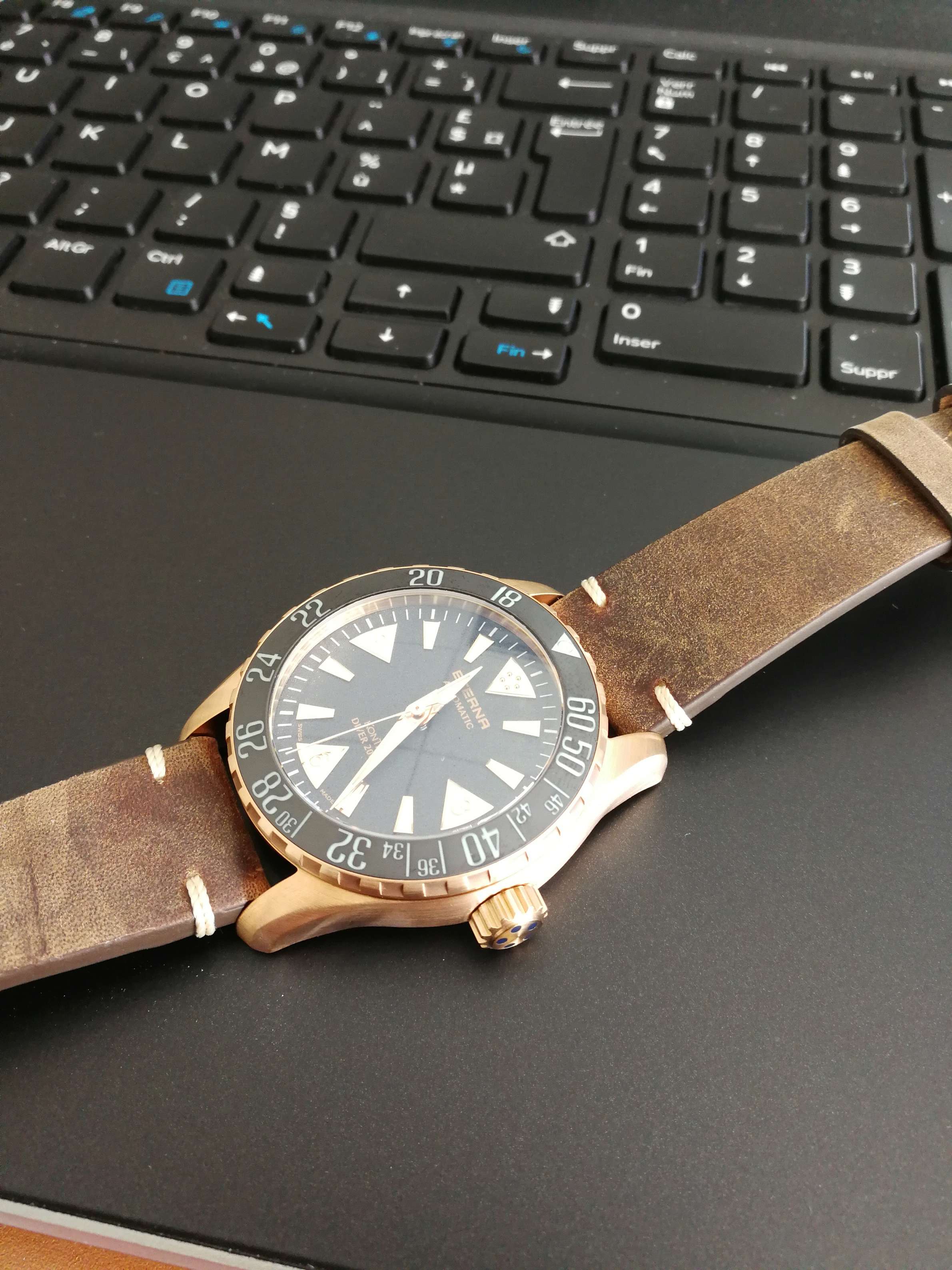 bronze - Si vous deviez vous offrir une montre en bronze . Img_2022