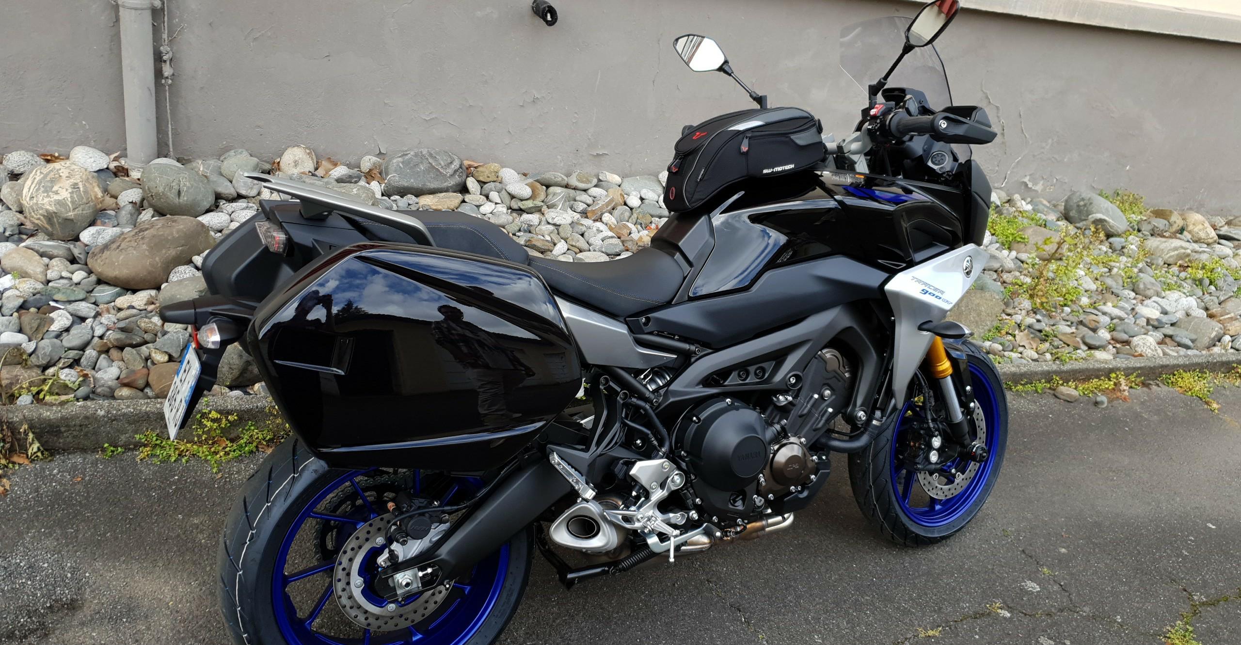Tracer 900 GT Midnight Black du sud! Receiv10