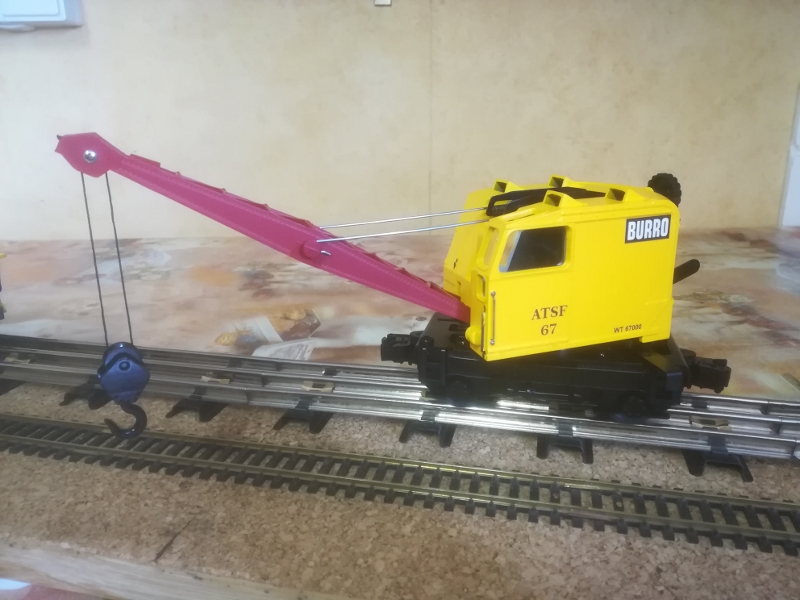 Lionel ATSF Burro crane & tie work wagon Img_2014