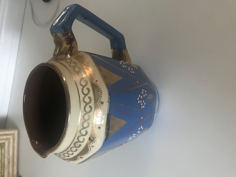 Jug Made in England blue and gold B1a64010