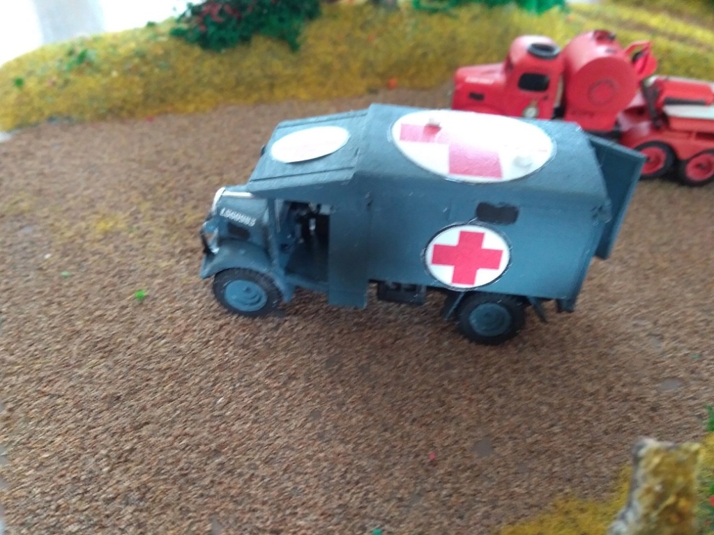 [AIRFIX] Emergency set l'Austin K6 Pompier et Austin K4 Ambulance Img_2924