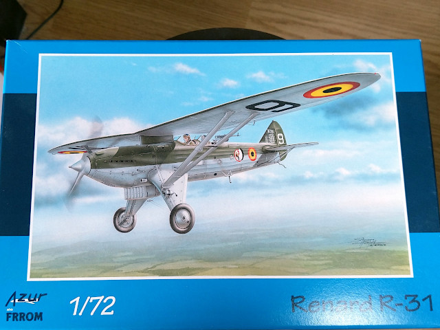 [Concours l'ÂGE D'OR] Renard R-31 - Azur - 1/72 (déco avion école 1936) Img_2075