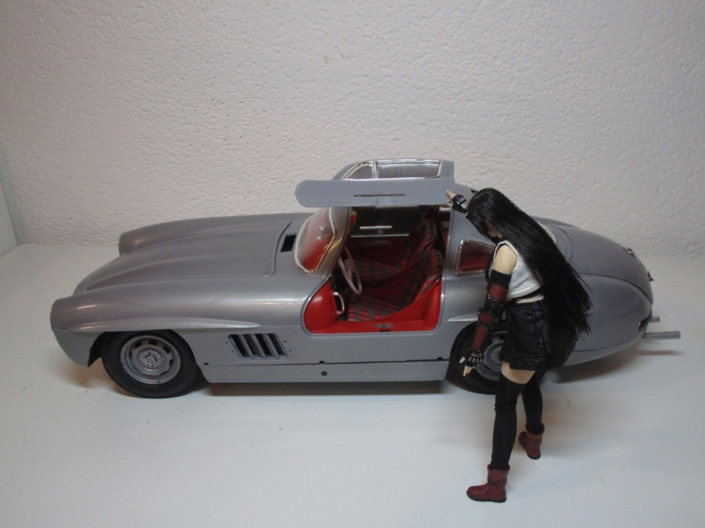 New Product Revell Mercedes 300 SL 1:12 - Tifa lends a hand - Page 2 Img_6749