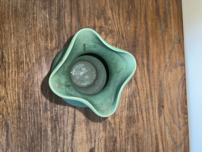 Please help with pottery id, Teco, USA?  Image12