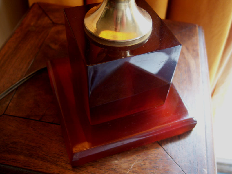 lampe en bakelite ambrée ? 316