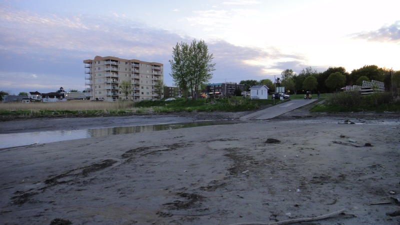 Niveau de l'eau avertissement! Dsc00025