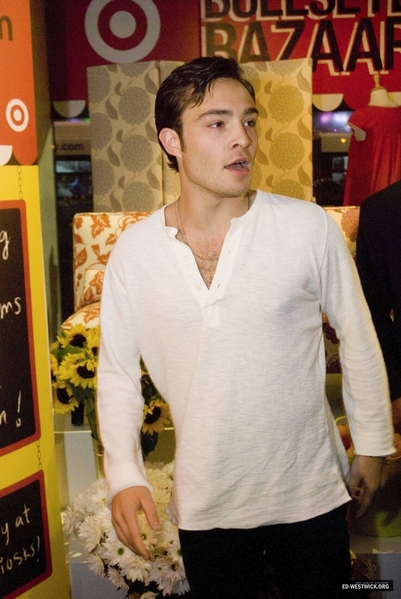 #2 Ed Westwick - Page 3 Normal15