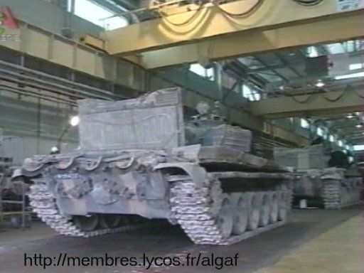 صور لبعض دبابات التي 72  التي يتم تطويرها في الجزائر بالإضافة إلى صور بعض المدرعات الأخرى T7200010