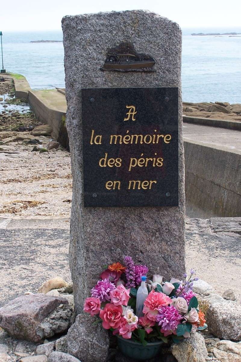 Monuments aux marins péris en mer dans la Manche 50barf12