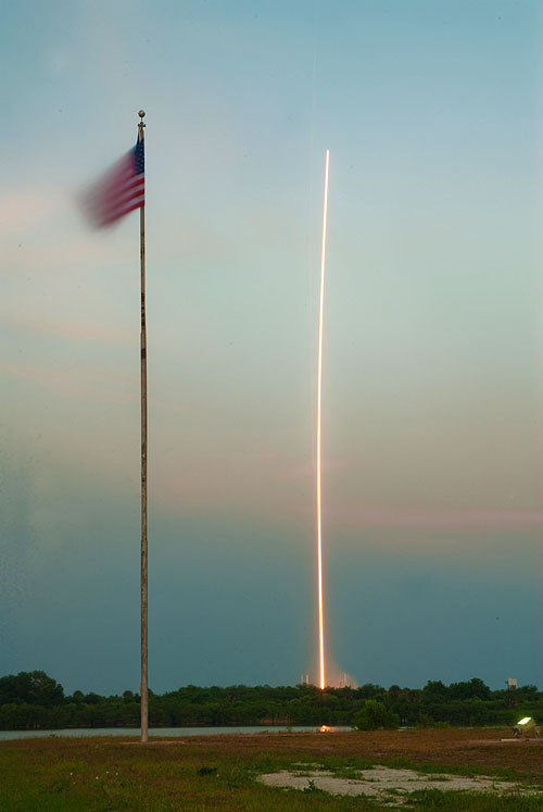 lancement Atlas V et retour sur terre X-37B (22/04/2010-03/12/2010) - Page 8 Streak10