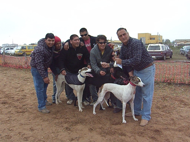 GRANDES CLASICOS EN LA CALETA SAN PEDRO PARA EL 30/05/2010 - Página 2 Sh105310