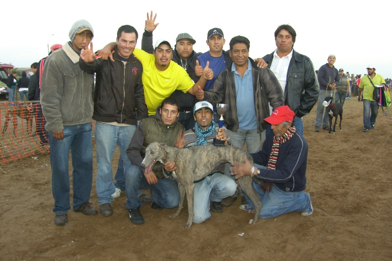 GRANDES CLASICOS EN LA CALETA SAN PEDRO PARA EL 30/05/2010 - Página 3 Tomas_29