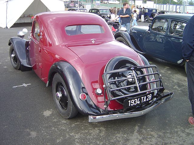 Traction Coupé inconnue à identifier [modèle résine] 7_b_3412