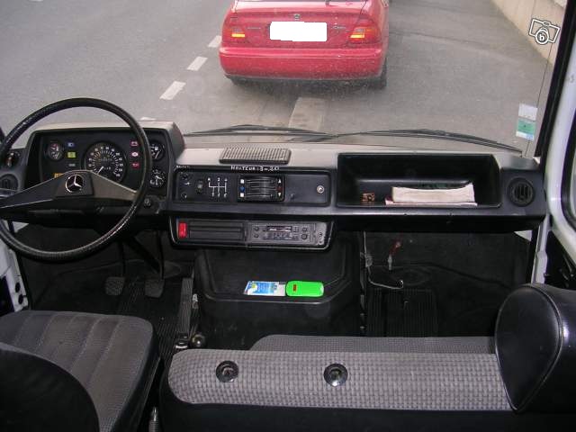 Mercedes Benz 307d